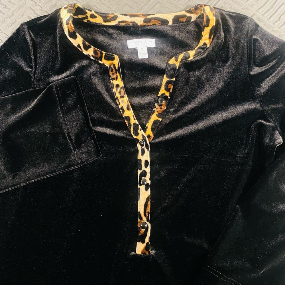Charter Club Intimates Black & Leopard Velour Top Size Medium